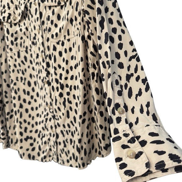 Chico’s Size 1 (M 8/10) Animal Print Button Down Long Sleeve Blouse - Picture 2 of 6